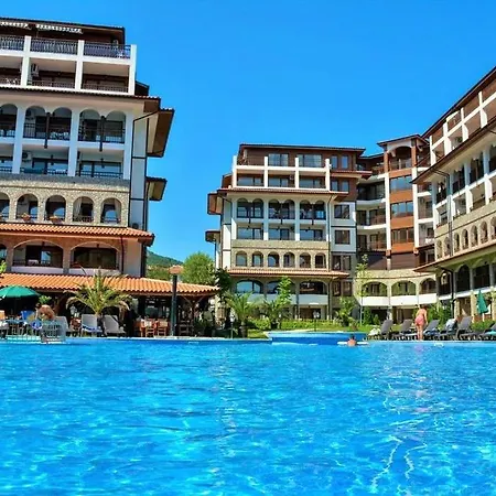 Grosses Studio Olymp In Der Naehe Des Strandes Mit Eigenem Innenhof Und Zugang Zum Pool Apartamento *