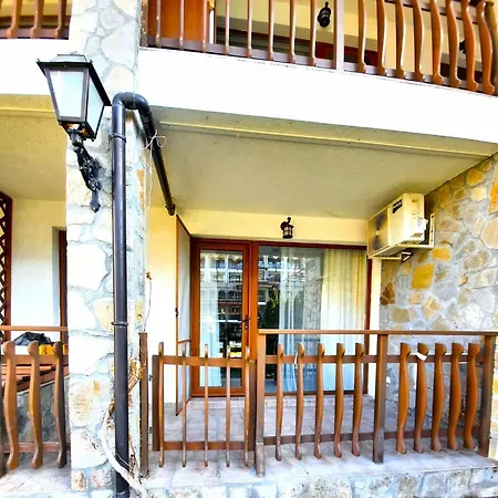 Grosses Studio Olymp In Der Naehe Des Strandes Mit Eigenem Innenhof Und Zugang Zum Pool Apartamento Sveti Vlas