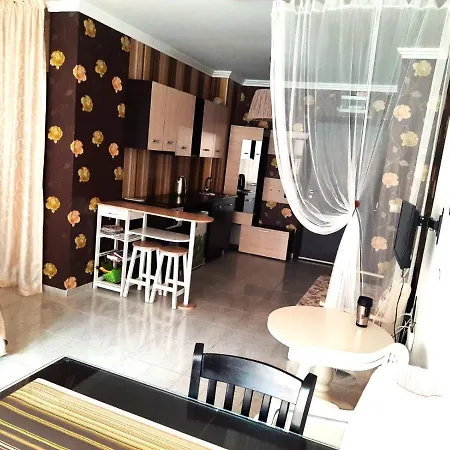 Apartamento Grosses Studio Olymp In Der Naehe Des Strandes Mit Eigenem Innenhof Und Zugang Zum Pool *