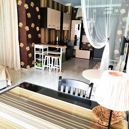 Apartamento Grosses Studio Olymp In Der Naehe Des Strandes Mit Eigenem Innenhof Und Zugang Zum Pool Sveti Vlas